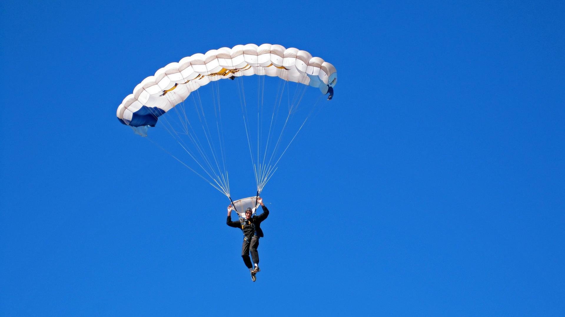 开云kaiyun-世界青年篮球锦标赛中，欧洲与美洲球队激烈角逐，争夺未来之星