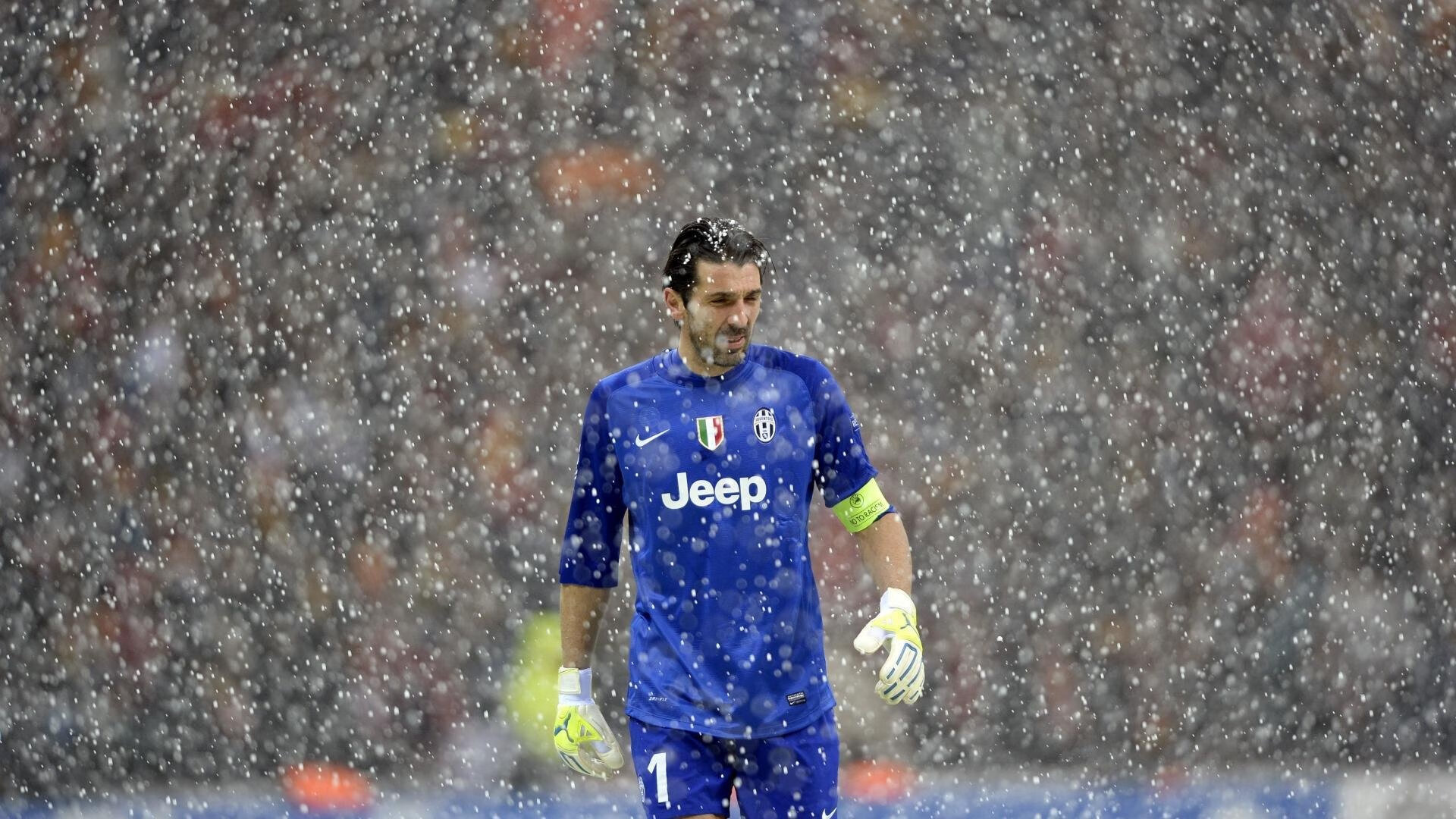 梅西带领巴黎豪夺11连胜，法甲霸主稳如泰山，梅西法国巴黎